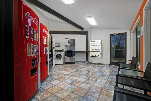 Motel 6-Marina CA - Monterey - image 46
