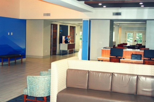 Holiday Inn Express Hotel & Suites Marina an IHG Hotel - image 31