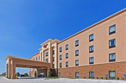 Hampton Inn Marion - image 1