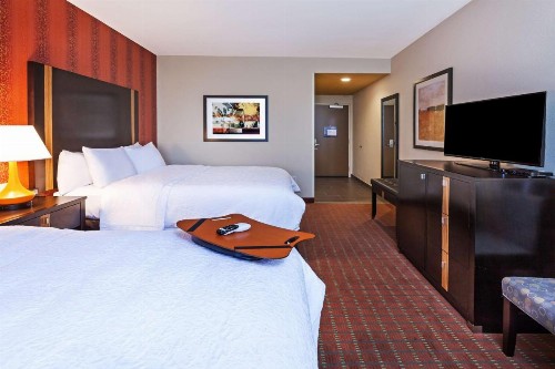 Hampton Inn Marion - image 12