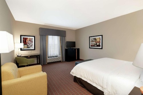 Hampton Inn Marion - image 15