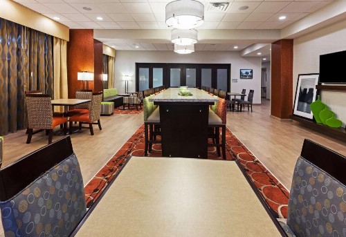 Hampton Inn Marion - image 23
