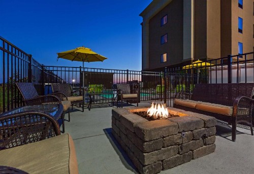 Hampton Inn Marion - image 3