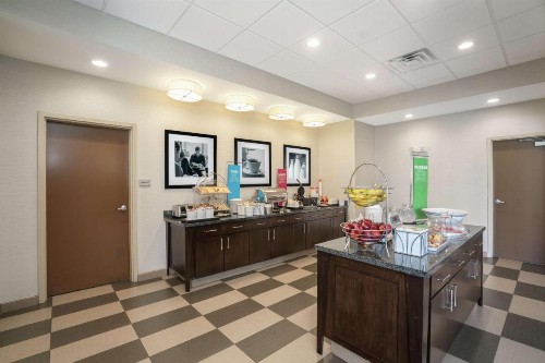 Hampton Inn Marion - image 5