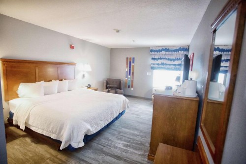 Hampton Inn Marion - image 13
