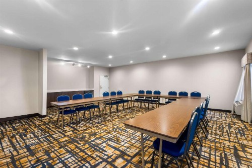 Hampton Inn Marion - image 18