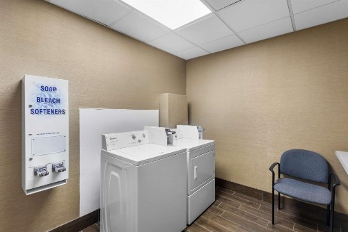 Hampton Inn Marion - image 31