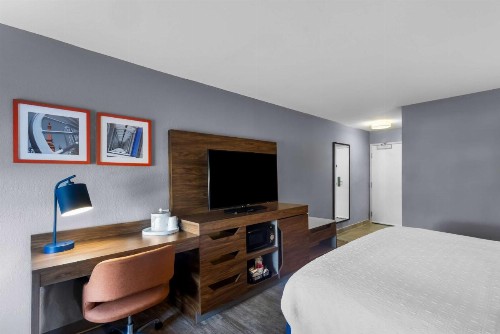 Hampton Inn Marion - image 33