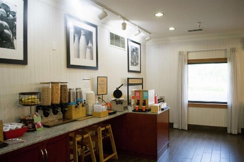 Hampton Inn Marion - image 4