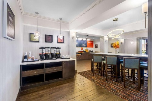 Hampton Inn Marion - image 40