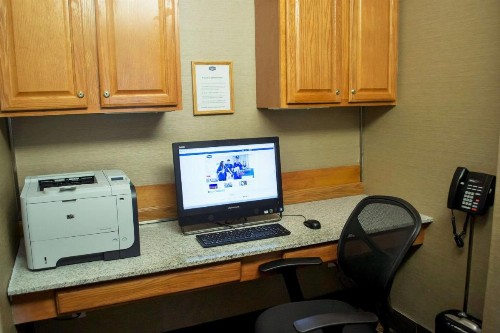 Hampton Inn Marion - image 41