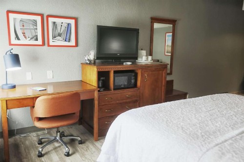 Hampton Inn Marion - image 43