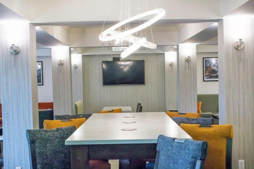 Hampton Inn Marion - image 7
