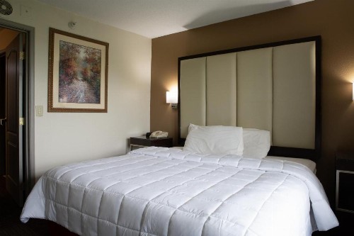 FairBridge Inn & Suites Marion - image 14