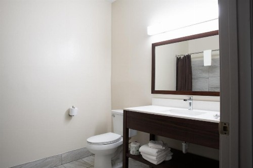 FairBridge Inn & Suites Marion - image 27