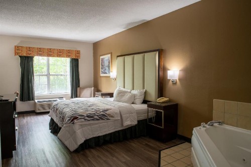 FairBridge Inn & Suites Marion - image 43