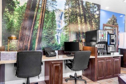 Best Western Plus Yosemite Way Station - image 10