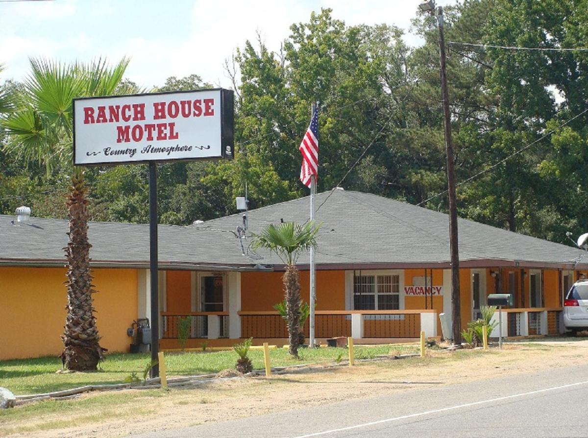 Ranch House Motel Marksville - main image