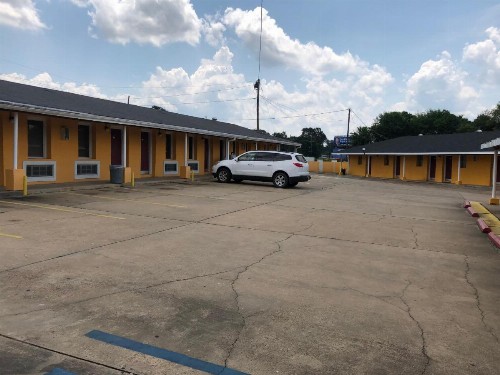 Ranch House Motel Marksville - image 10