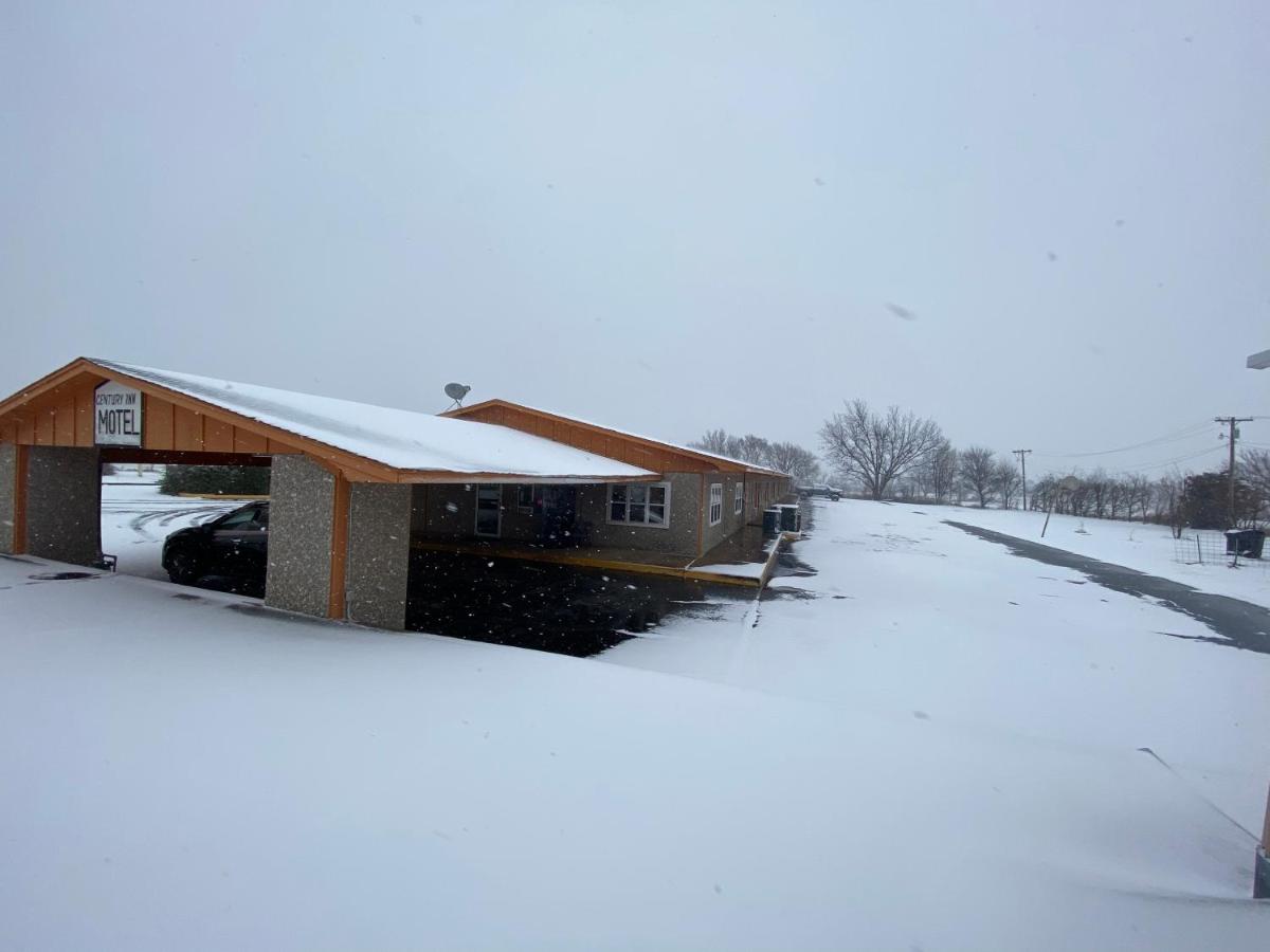 Century Motel - image 7