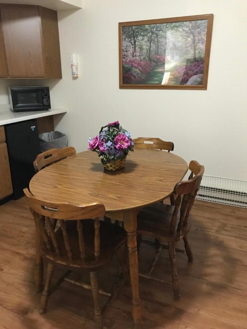 Brentwood Motor Inn - image 15