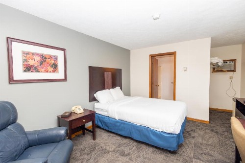 Brentwood Motor Inn - image 4