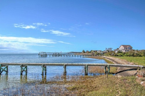 Event-Friendly Outer Banks House with Private Dock! - image 11