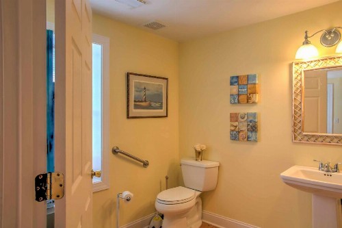 Charming Marshallberg Apt with Water Views and Dock! - image 13