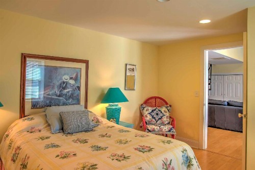 Charming Marshallberg Apt with Water Views and Dock! - image 3