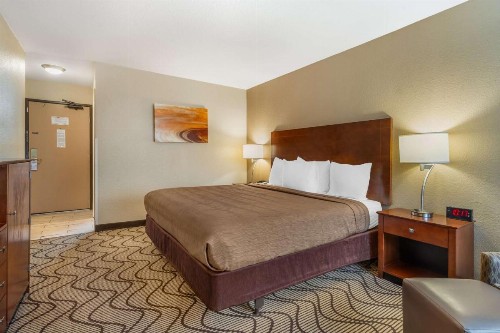 Best Western John Muir Inn - image 14