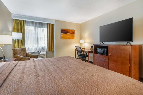 Best Western John Muir Inn - image 18