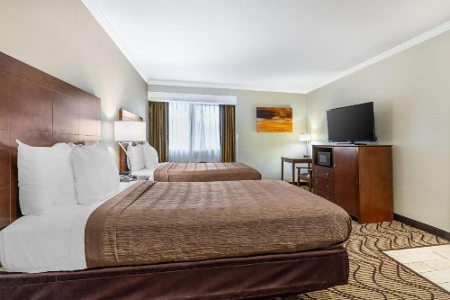 Best Western John Muir Inn - image 24