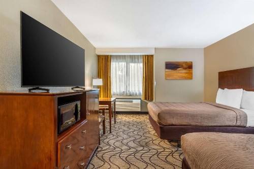 Best Western John Muir Inn - image 33