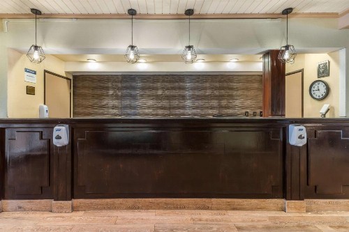Best Western John Muir Inn - image 42