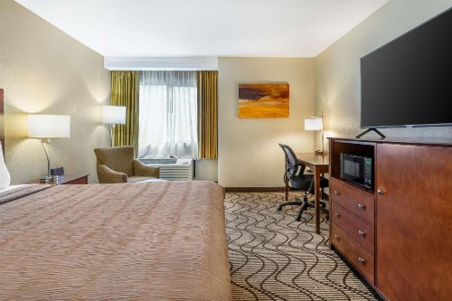 Best Western John Muir Inn - image 43