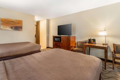 Best Western John Muir Inn - image 44