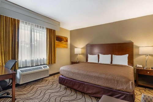 Best Western John Muir Inn - image 6