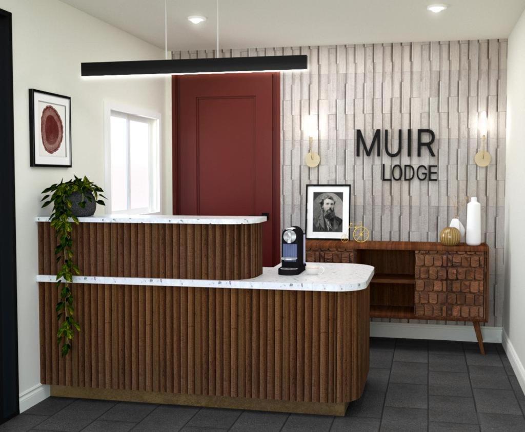 Muir Lodge Motel - image 3