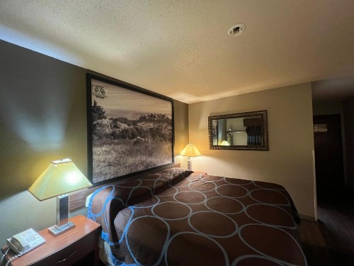 Super 8 by Wyndham Martinsville VA - image 6