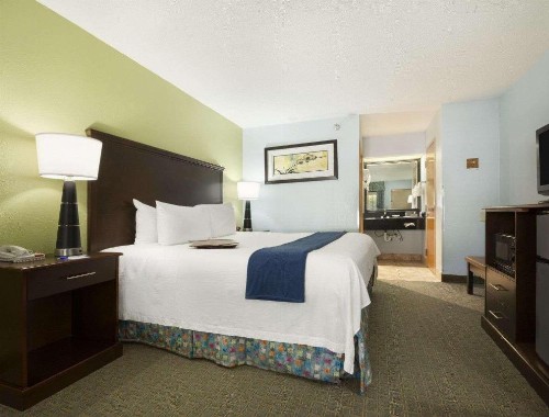 Baymont by Wyndham Fort Walton Beach Mary Esther - image 41