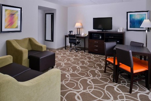 Holiday Inn Express St. Louis Airport - Riverport - image 13