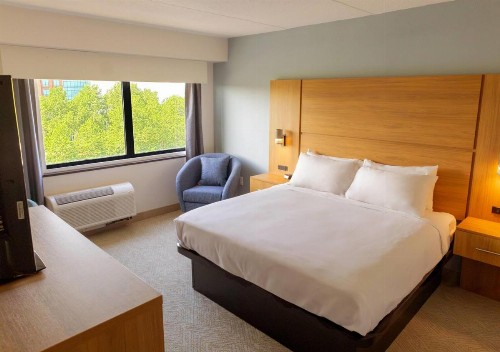 Holiday Inn Express St. Louis Airport - Riverport - image 21