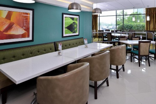 Holiday Inn Express St. Louis Airport - Riverport - image 36