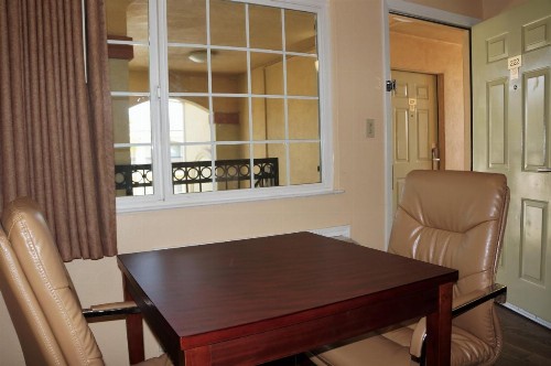 Americas Deluxe Inn- Marysville - image 11