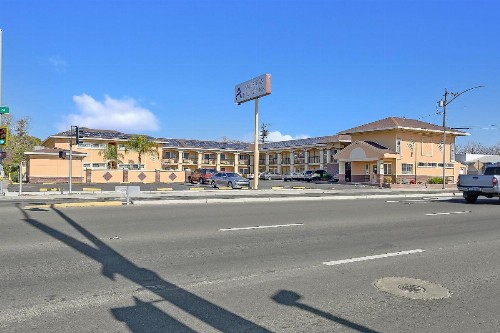 Americas Deluxe Inn- Marysville - image 21