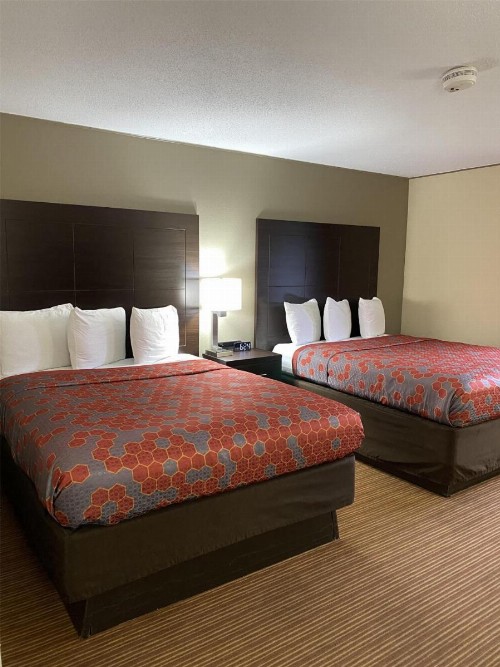 Econo Lodge Massena Hwy 37 - image 24