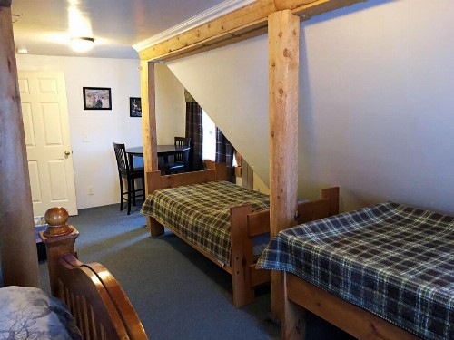 Alpine Creek Lodge - image 17