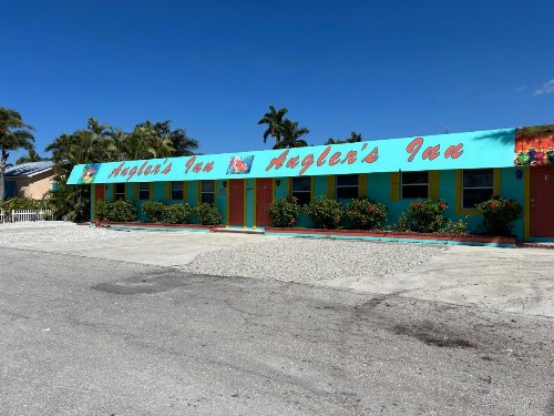 Angler's Inn - image 10