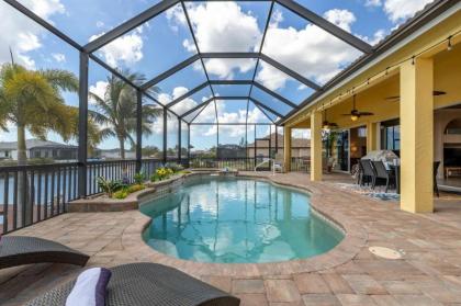 Villa Paws N' Paradise - Cape Coral - Roelens Vacations
