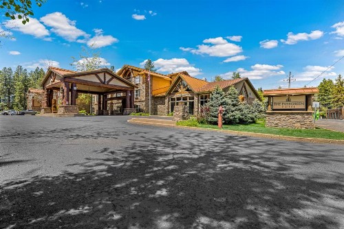 Holiday Inn Express Hotel & Suites McCall-The Hunt Lodge an IHG Hotel - image 1